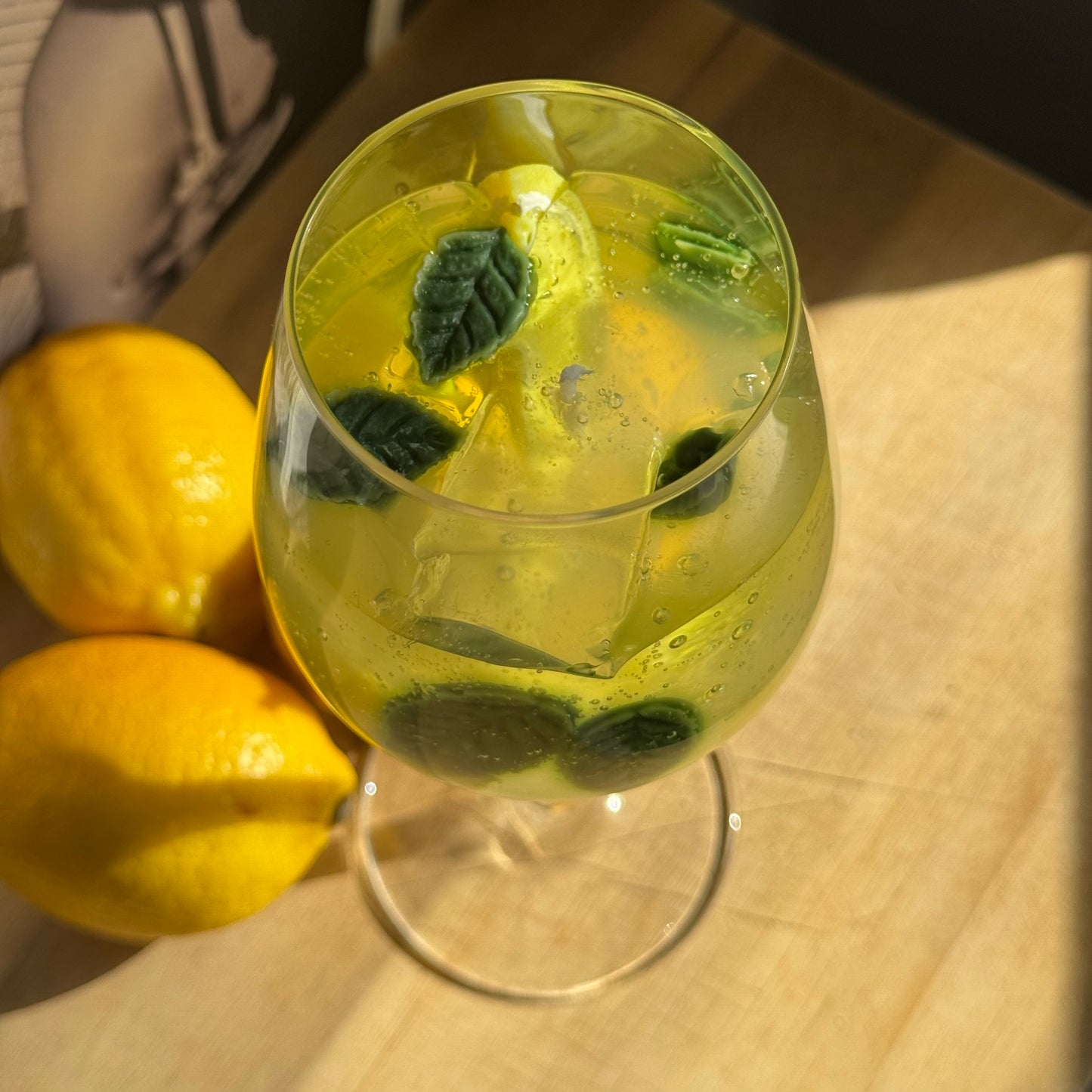 Limoncello | Eiswürfel | Zitronen
